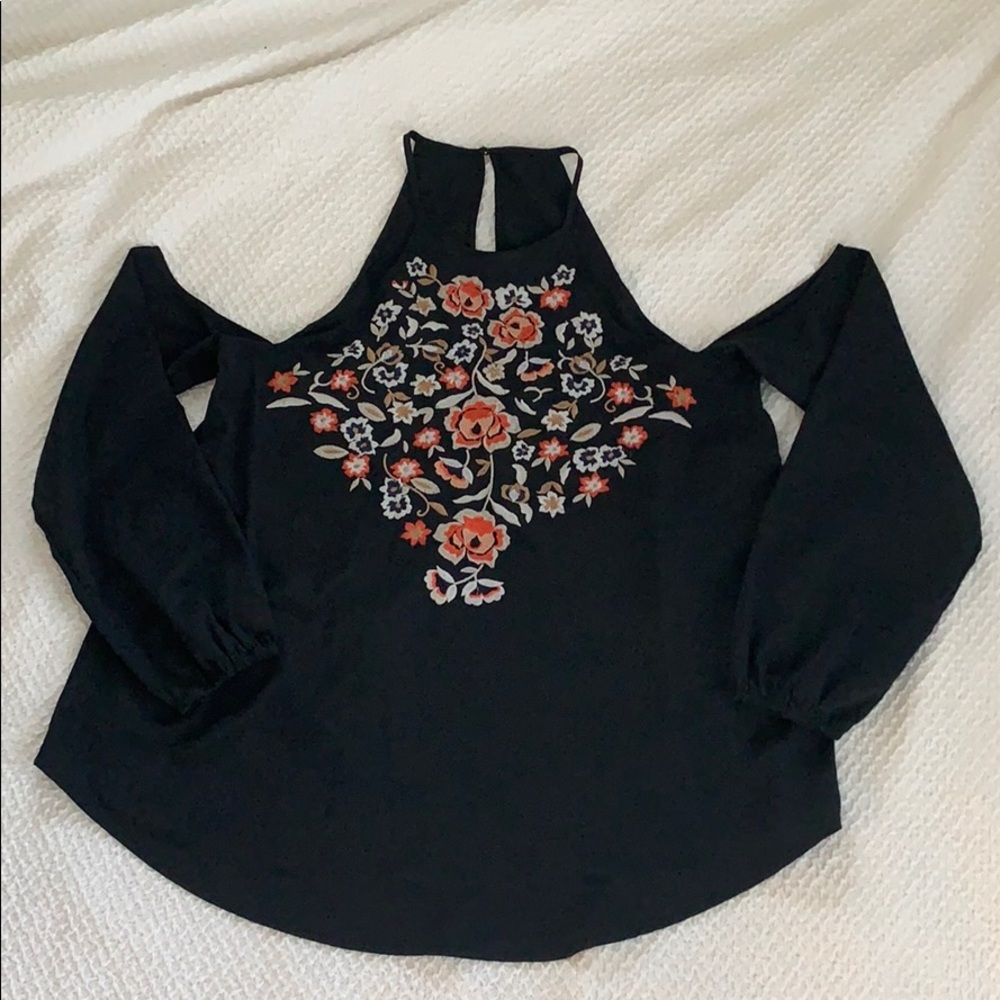 Abercrombie cold shoulder top